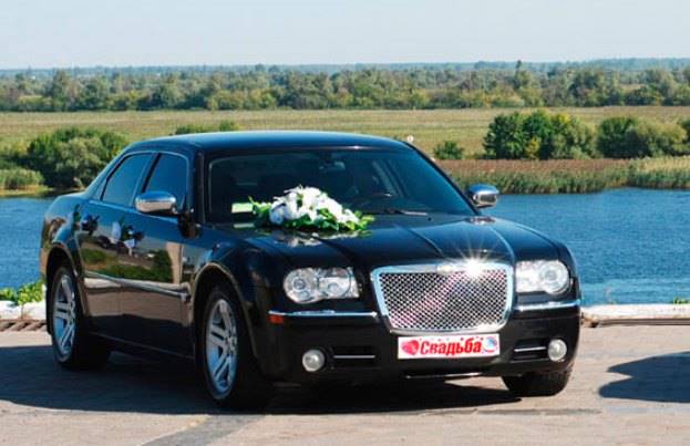Chrysler 300C чёрный 400/ч