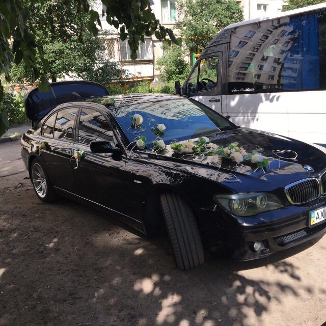 BMW 7 черная 500ч